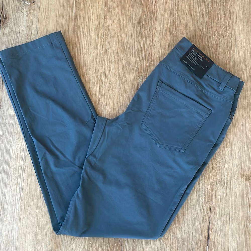 New Lulu ABC Classic-Fit 5 Pocket Pant 31x34L
Warpstreme Oil Grey